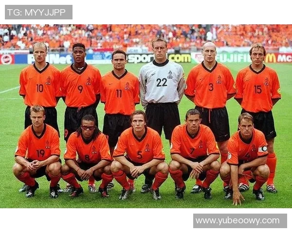 荷兰足球队现役球星介绍及其在国际赛场的表现分析